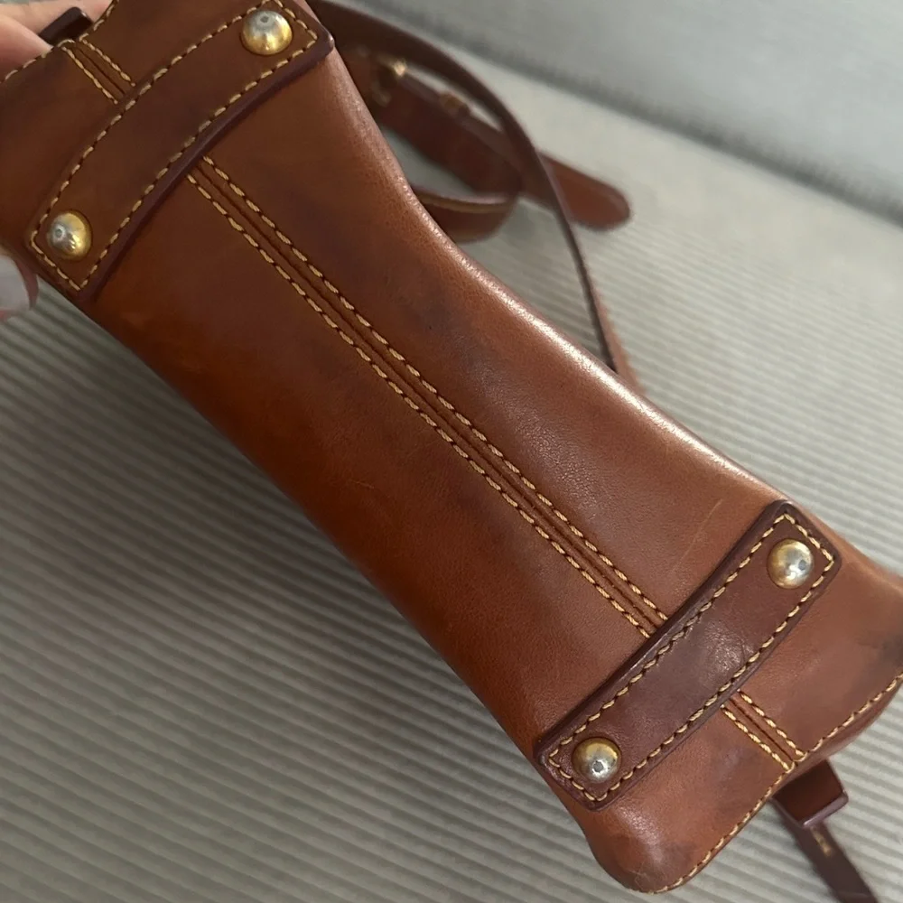 Dooney & Bourke Florentine leather crossbody handbag - Picture 4 of 9